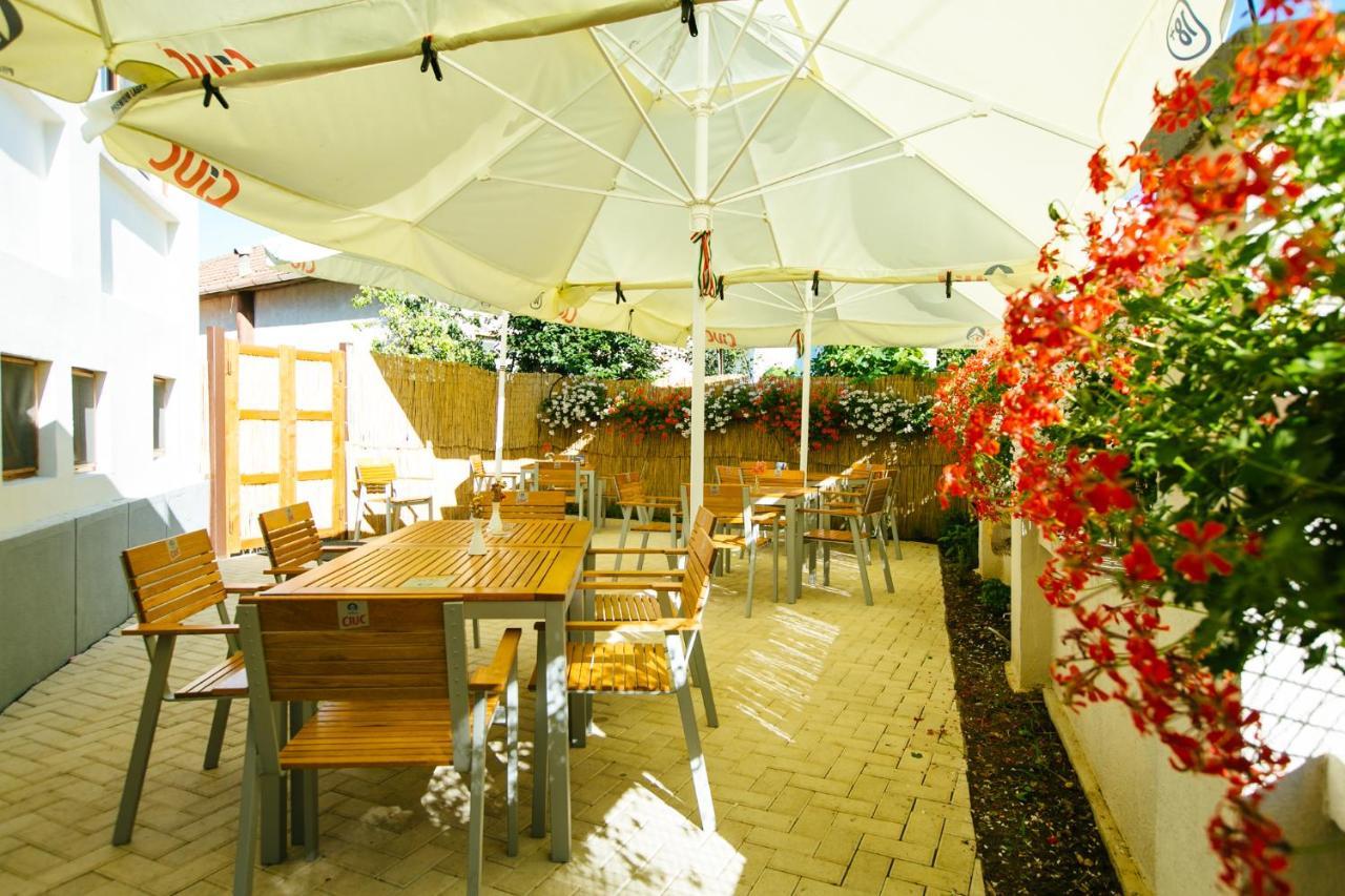 Casa Del Sole Hotel Alba Iulia Buitenkant foto