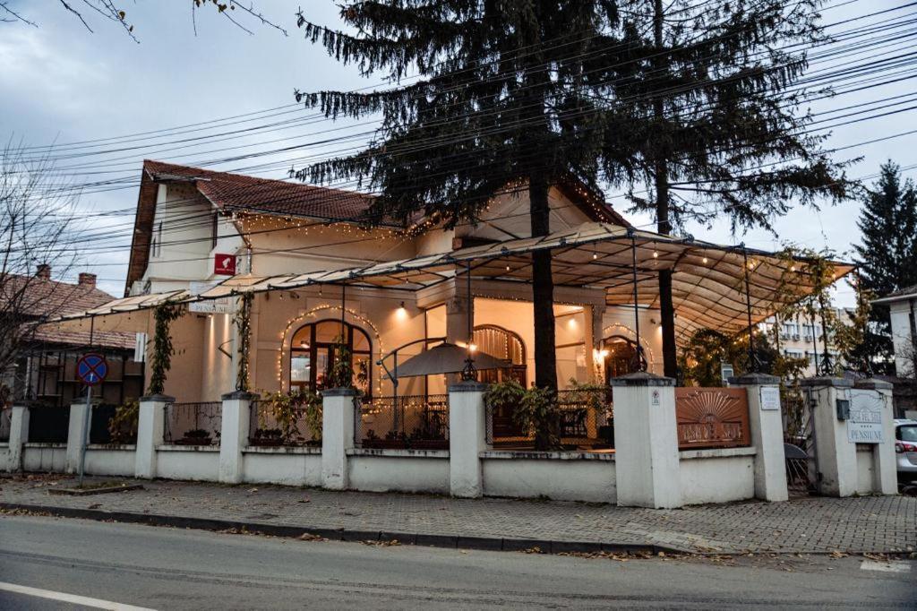 Casa Del Sole Hotel Alba Iulia Buitenkant foto